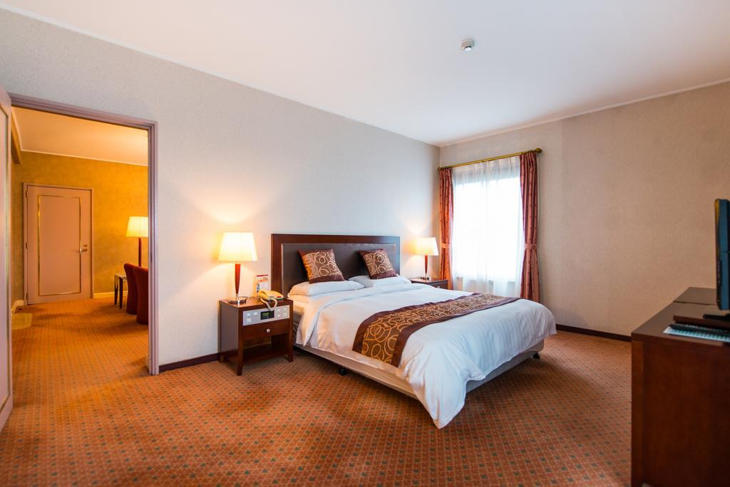 Shanghai International Airport Hotel Екстер'єр фото