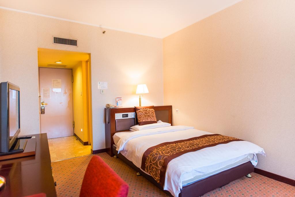 Shanghai International Airport Hotel Екстер'єр фото