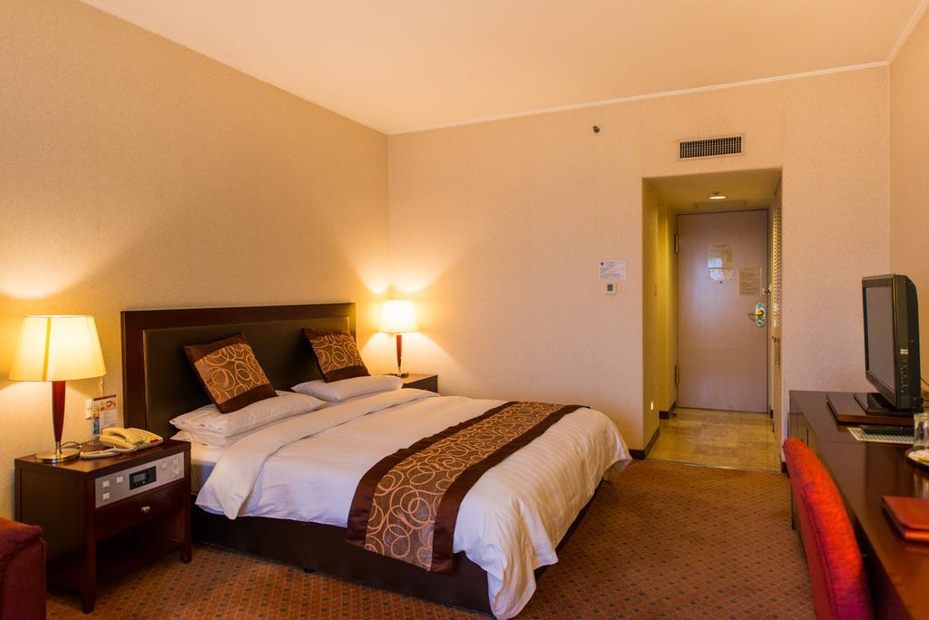 Shanghai International Airport Hotel Екстер'єр фото